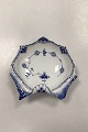 Danam Antik præsenterer: Royal Copenhagen Musselmalet Halvblonde Muslingeskål / Asiet No. 557