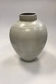 Danam Antik præsenterer: Aluminia Vase af Nils Thorsson No. 1613