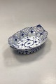 Danam Antik præsenterer: Royal Copenhagen Musselmalet Helblonde Brødkurv No. 1002