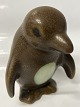 Antik Huset præsenterer: Knud Basse figur pingvin.Højde 11,0 cm.