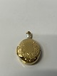 Vedhæng/medaljon i 14 karat guld, Højde 43,02 mm.