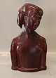 Klosterkælderen præsenterer: Unika - Kvindebuste af Helge Christoffersen i okseblodsglasur 40 x 22 x 12 cm ...
