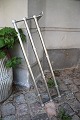 Gammel hattehylde / knagerække i krom.L: 81cm...