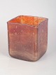 L'Art præsenterer: Per Lütken for Holmegaard, firkantet vase.