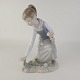 Llandro FigurPige plukker blomster20 cm