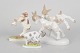 L'Art præsenterer: Ludwigsburg og andre, sæt med tre tyske håndmalede gedefigurer i porcelæn.