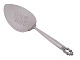 Antik K præsenterer: Georg Jensen KongeStor serveringsspade med mønster fra 1927 26,5 cm.