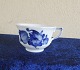 Antikkram præsenterer: Blå Blomst Kantet porcelæn, mokkakop eller espressokop nr. 8562