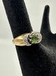 Gamlefund.dk præsenterer: 14Karat Guld Ring med grøn sten og diamanter