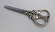 Lundin Antique præsenterer: Cohr. Vindruesaks sterling (925). Længde 13,8 cm.