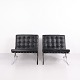 Osted Antik & Design præsenterer: Par Ludwig Mies van der Rohe Barcelona lænestole i Sort Læder KnollStudio
