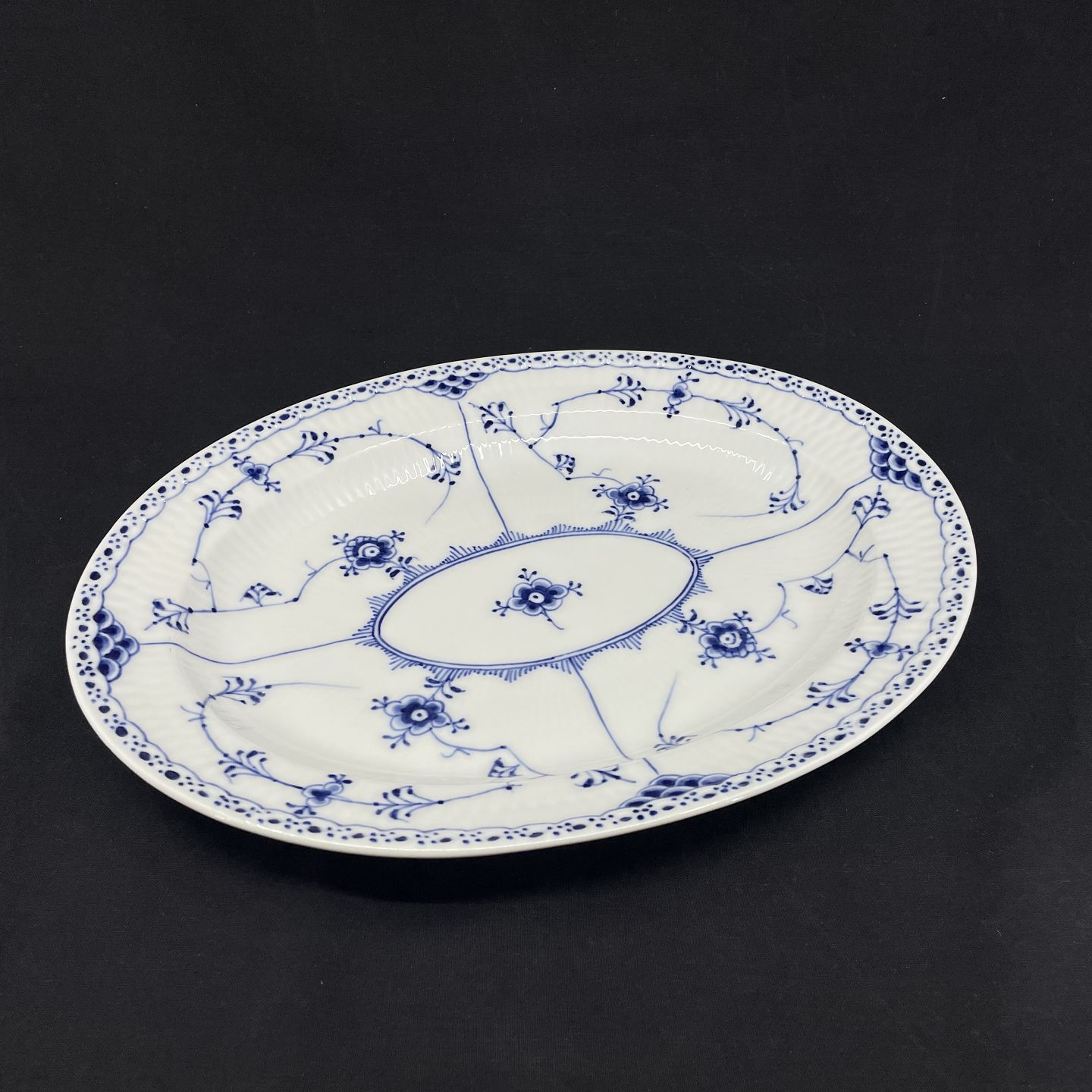 Blue Fluted Half Lace Dinner Plate