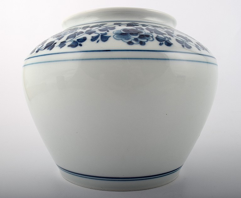 B&G, Bing & Grondahl porcelain vase with flowers. 
