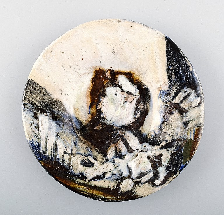 Jeppe Hagedorn-Olsen, danish. Ceramic dish, abstract motif.
