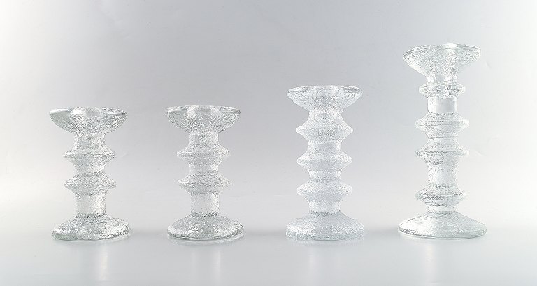 4 Iittala Festiva lysestager, Design: Timo Sarpaneva.
