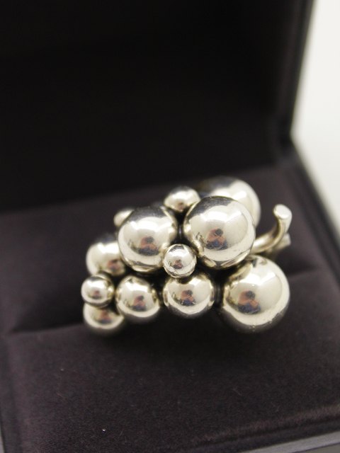 Georg Jensen "Moonlight Grapes" ring solgt