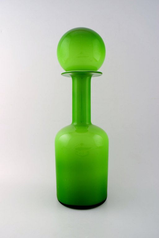 Holmegaard stor flaske, Otto Brauer. Kugleformet prop. 
Flaske i lysegrønt.