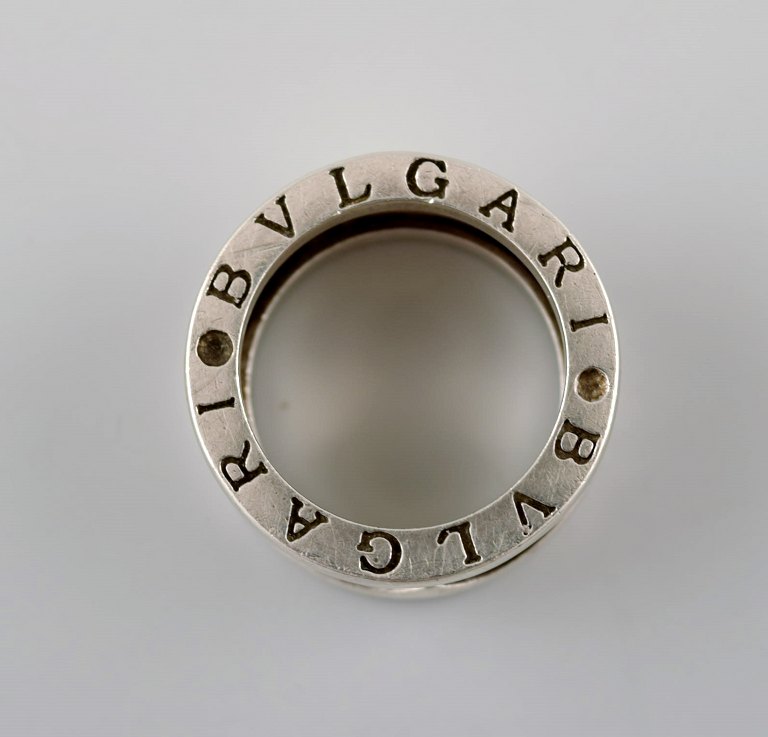Bulgari ring made of sterling silver.
