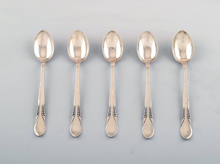 Danish silver (830), 5 teaspoons.
