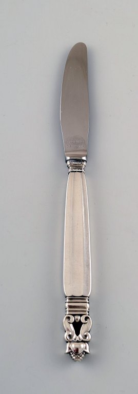 Georg Jensen "Acorn" lunch knife (long handle) in sterling silver.
