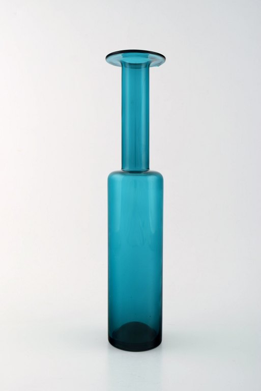 Nanny Still for Riihimäen Lasi, Finnish art glass decoration bottle vase / 
pitcher.
