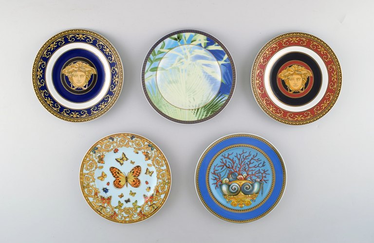 Gianni Versace for Rosenthal. 5 plates. Medusa and floral motifs.