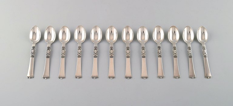 Poul Frigast, Danish silversmith. Set of 12 coffee spoons in silver (830). 
1930