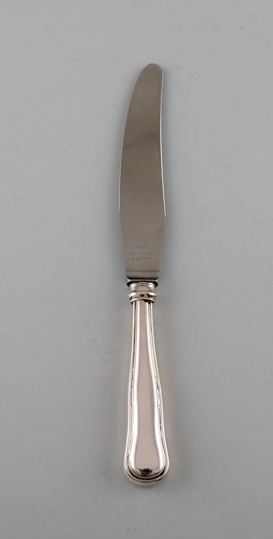 Dansk sølvsmed. Frokostkniv i tretårnet sølv. 1927
