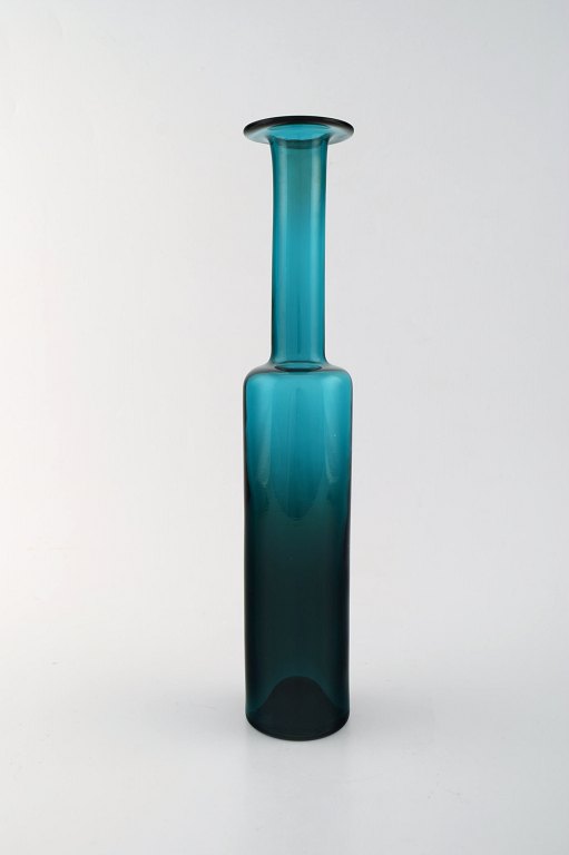 Nanny Still for Riihimäen Lasi, Finnish art glass decoration bottle vase.
