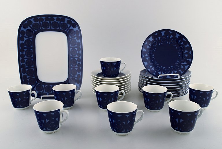 Christina Campbell for Rörstrand / Rørstrand. Porcelain coffee service complete 
for nine people with plates and dish. 1960 / 70