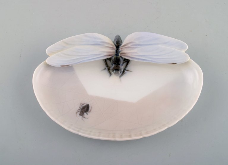 Early Royal Copenhagen art nouveau bowl. Decorated with insect and spider. Ca. 
1900.