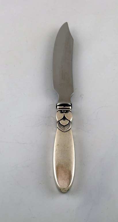Tidlig Georg Jensen "Kaktus" kniv i sterlingsølv og rustfrit stål. Dateret 
1915-30.