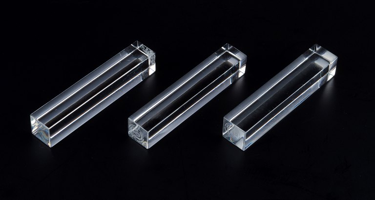 Baccarat, Frankrig, tre art deco knivstole i klart glas.