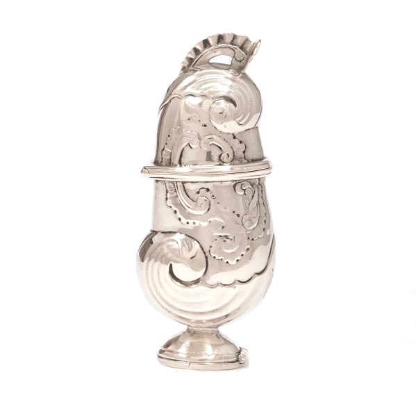 Silver vinaigrette by Joachim Weller, Holstebro, Denmark, 1776-92. H: 8,1cm. W: 
35,7gr