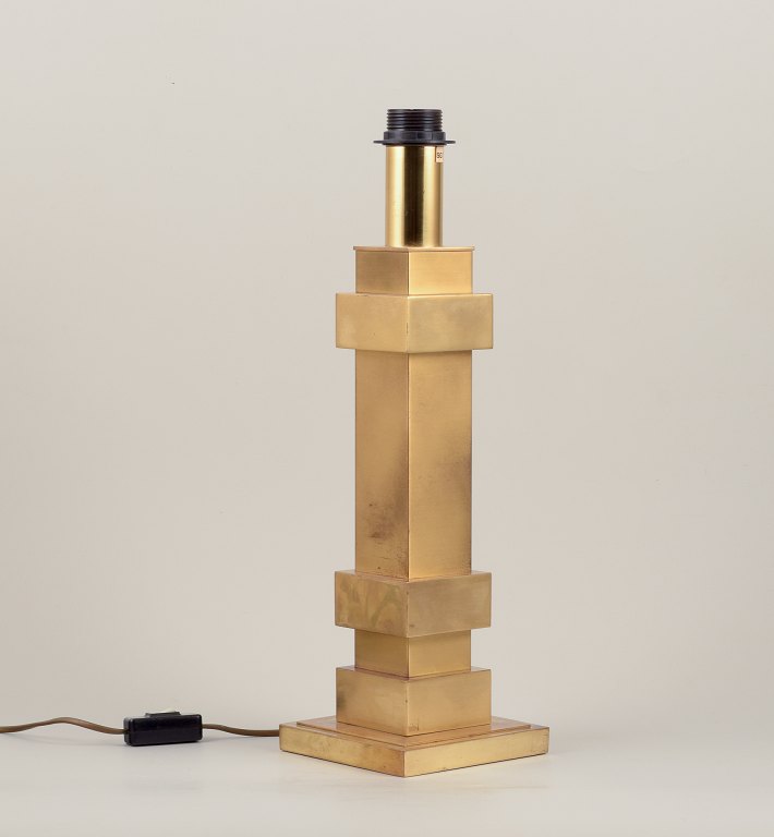 Swedish designer, large table lamp in brass.