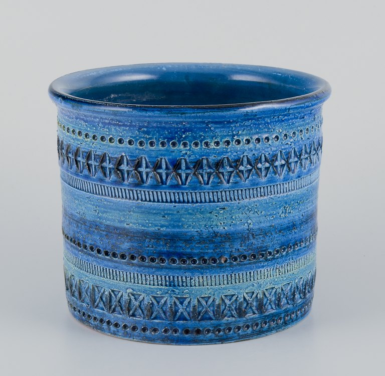 Aldo Londi for Bitossi. Large flowerpot in Rimini blue glazed ceramic.