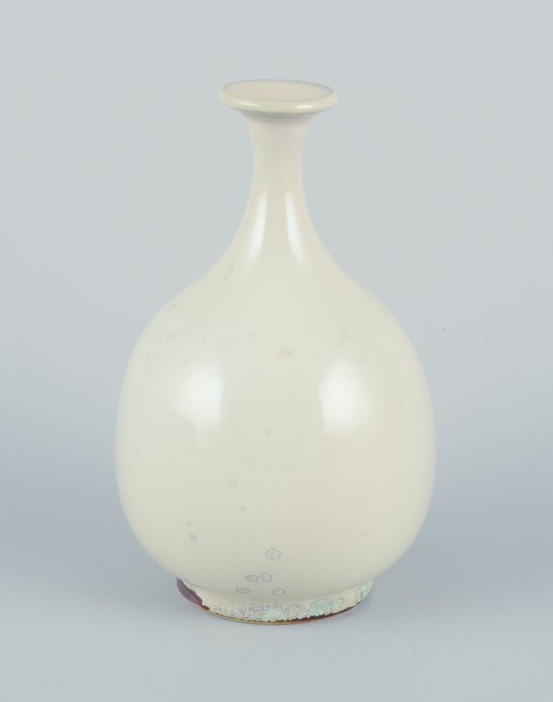 Sven Hofverberg, Swedish ceramicist, own studio.
Unique ceramic vase.