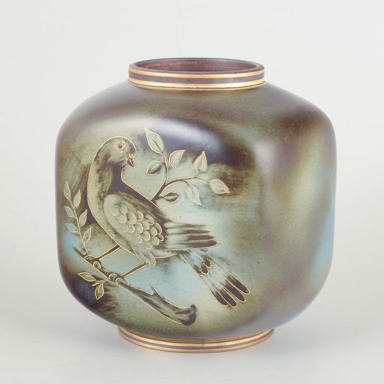 Gunnar Nylund for Alp, LidköpingVase, midt 1900-tallet.