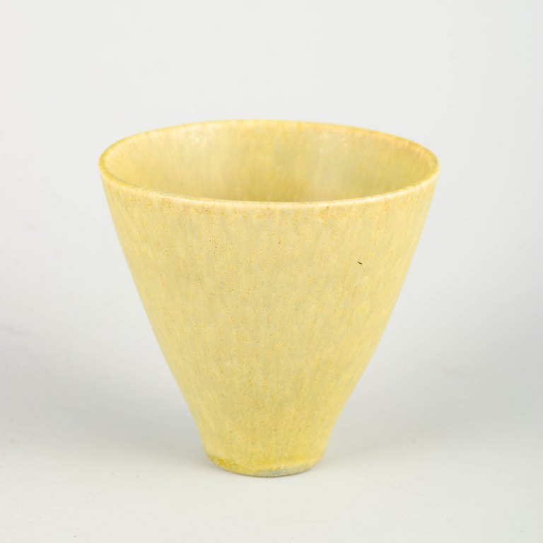 Skandinavisk studiokeramiker, antageligt Gustavsberg.Lille vase, 1960’erne.