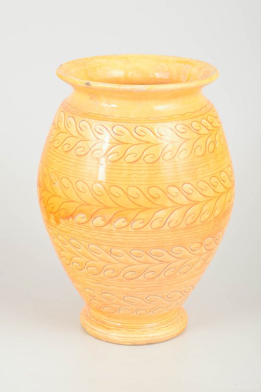 Kähler, DanmarkVase med indridset bladdekor, 1930’erne.