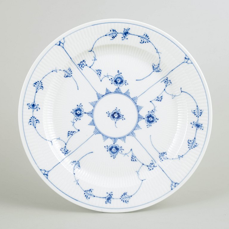 Royal Copenhagen, Musselmalet Riflet serveringsfad.