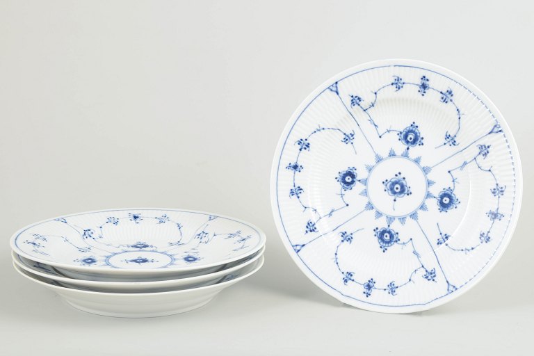 Royal Copenhagen, Musselmalet riflet, sæt på 4 middagstallerkener.