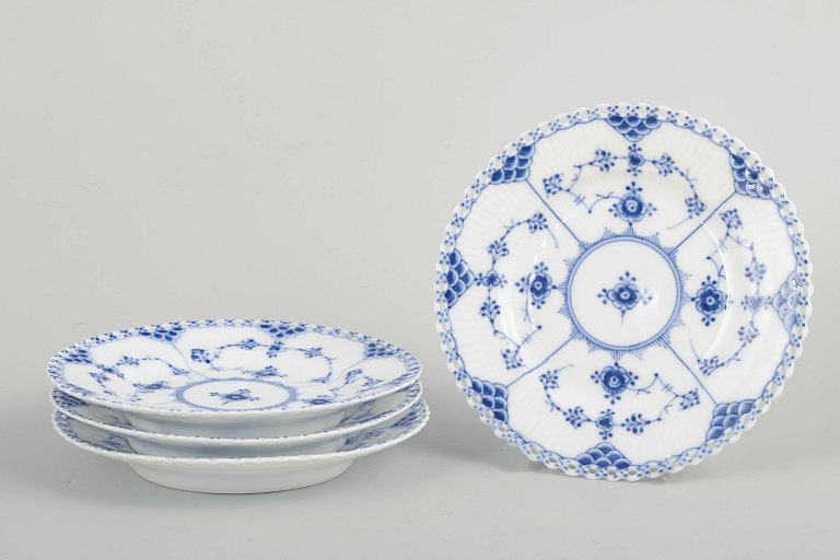 Royal Copenhagen Musselmalet Helblonde, sæt af fire kagetallerkener.