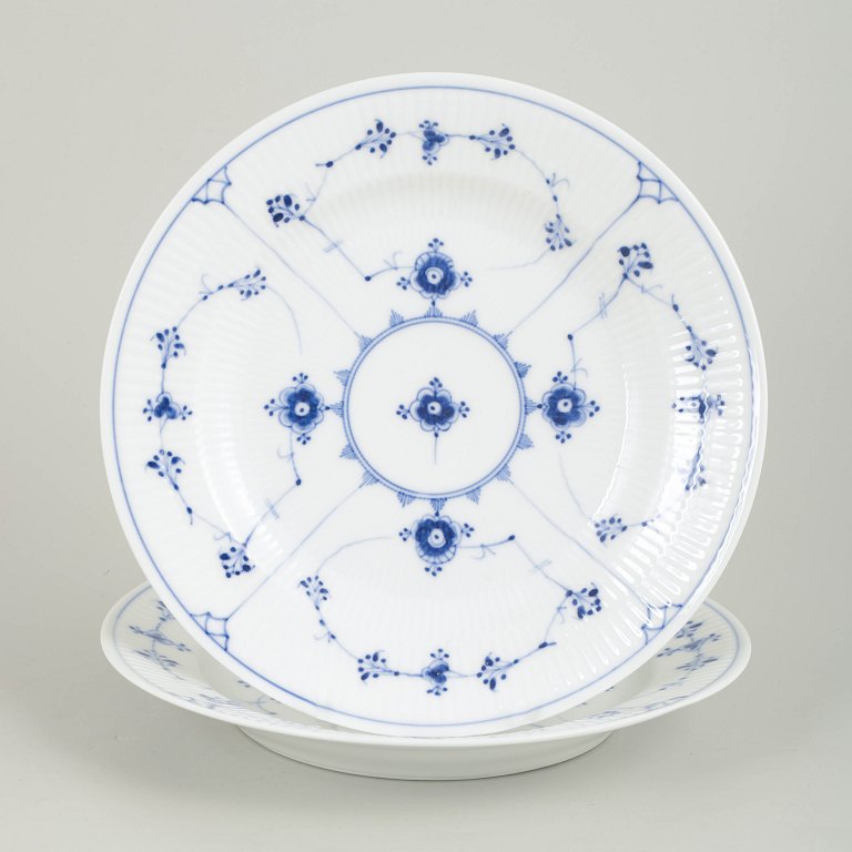 Royal Copenhagen Musselmalet Riflet, sæt af to middagstallerkener.