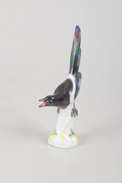 Meissen miniature bird.