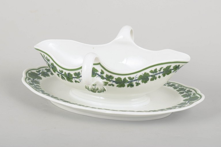 Meissen "Vine Leaves", sauce boat.