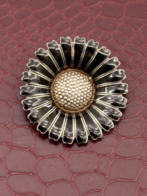 Bernhard Hertz sterling sølv marguerit broche